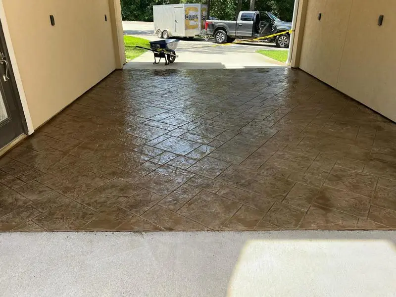 patio stamped concrete construction